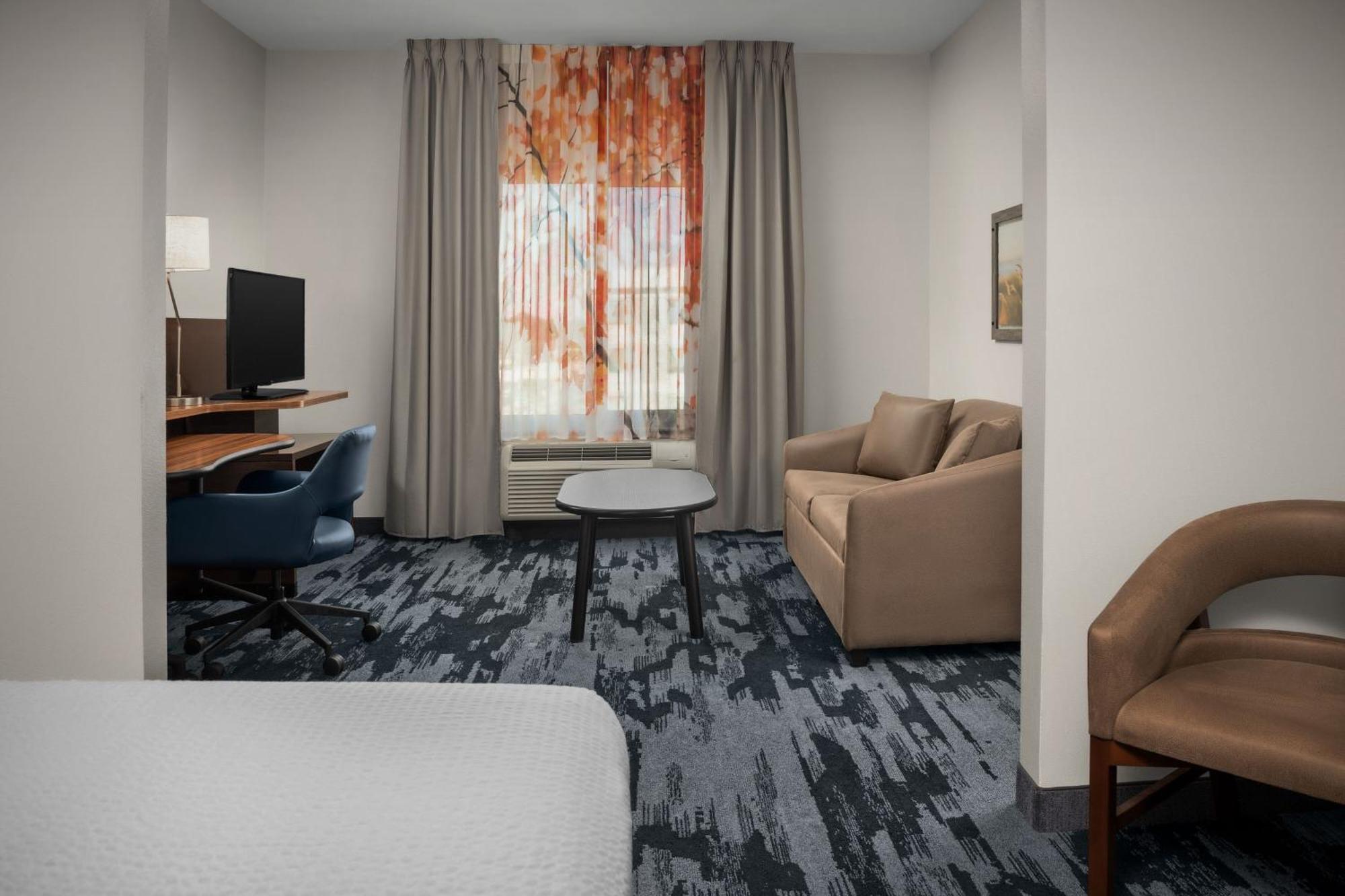 Fairfield Inn & Suites By Marriott Panama City Beach Upper Grand Lagoon Exterior foto